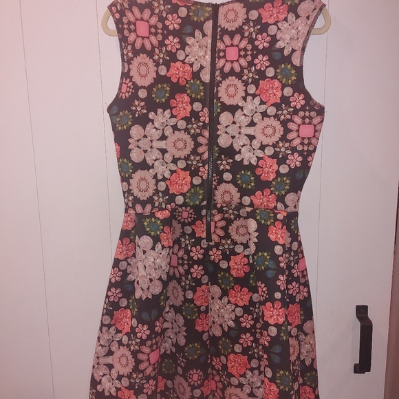 H&M Jewel Dress in Medium - Picture 2 of 8